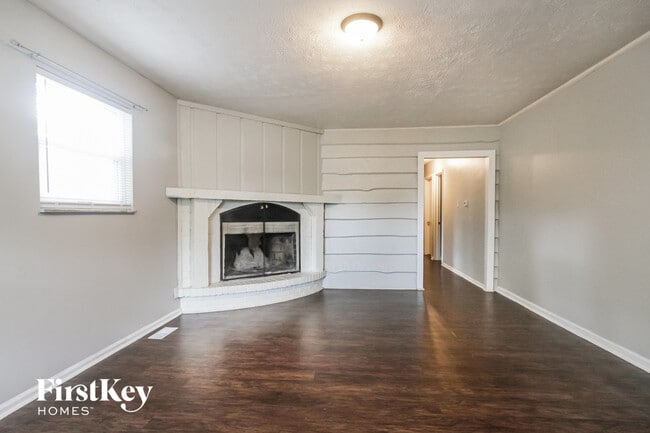 Building Photo - 734 S Whitcomb Ave