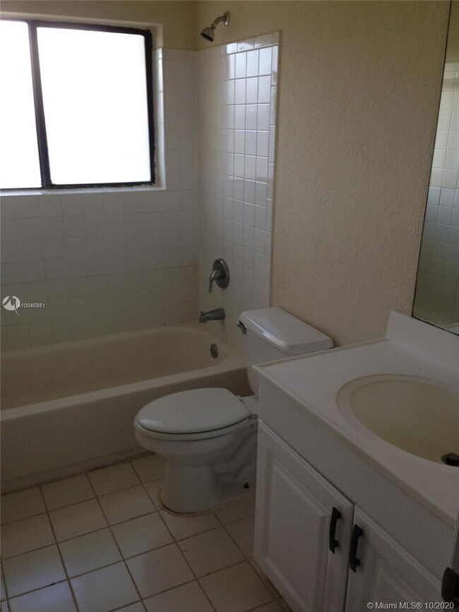 Building Photo - 11348 Royal Palm Blvd