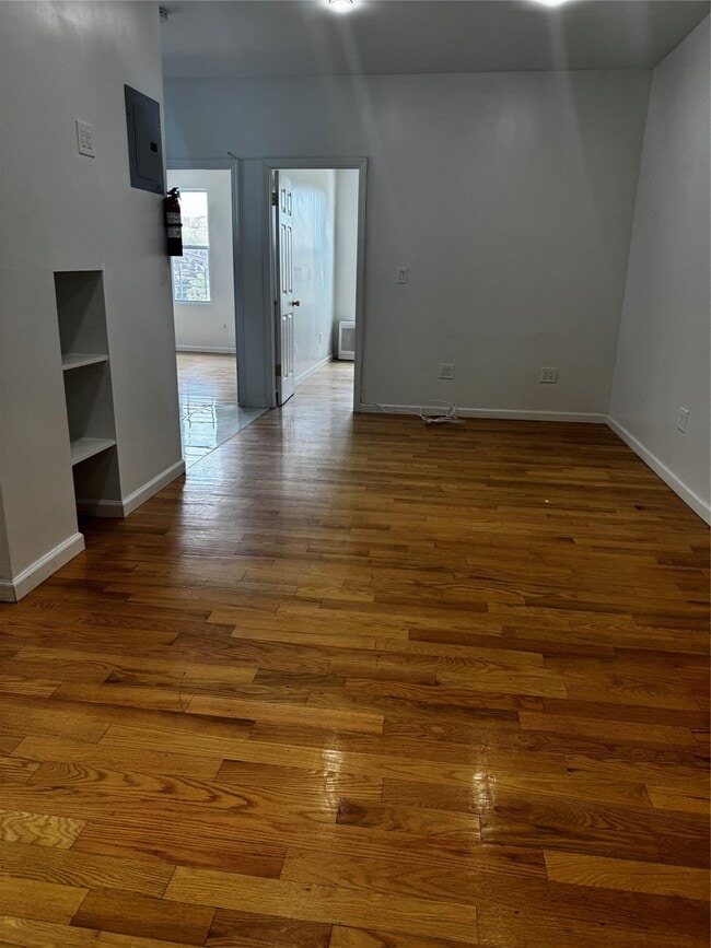 Building Photo - 1249 Bronx River Ave