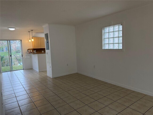 Foto del edificio - 2199 NW 77th Way