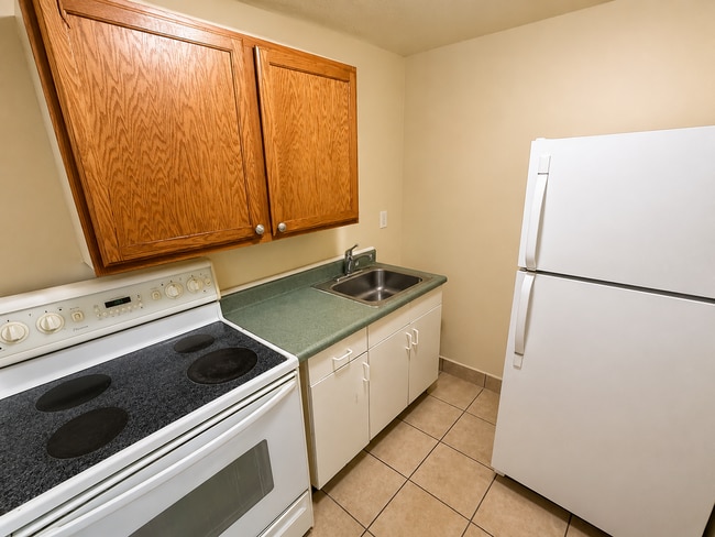 Building Photo - 1379 W 900 S