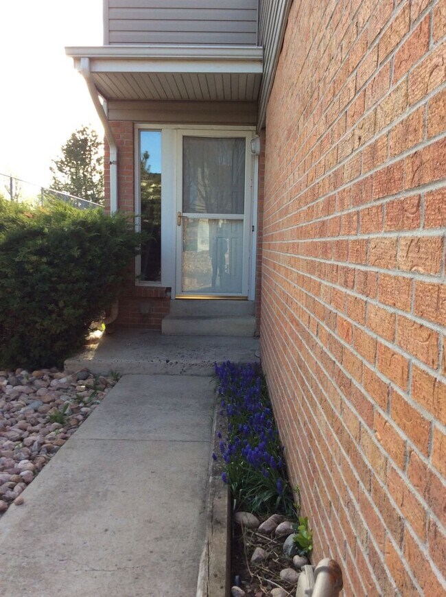 Foto del edificio - 3 Bedroom, 2.5 Bath Townhouse with Attached Garage in Desirable Lafayette, CO!