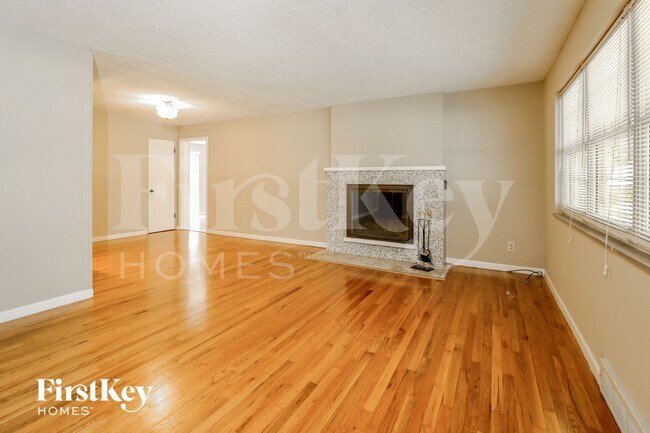 Building Photo - 13420 Old Jamestown Rd