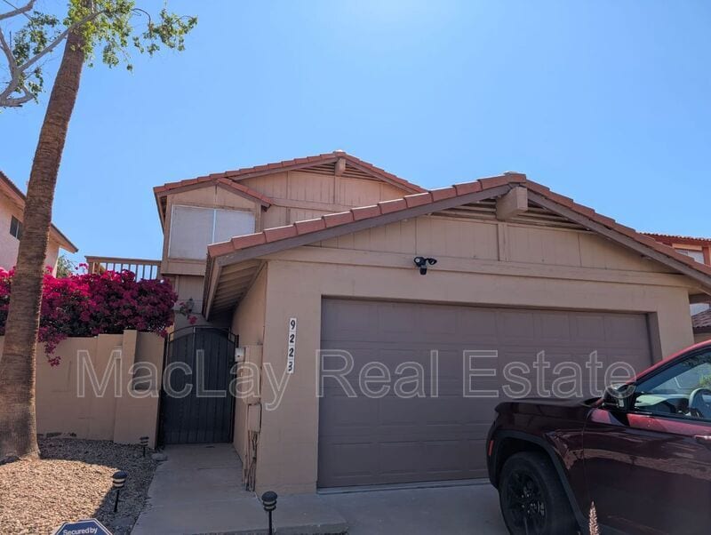 Primary Photo - 9223 S 45th Pl