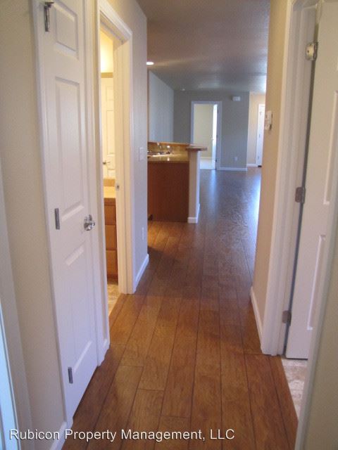 Building Photo - 306 Cheney Loop