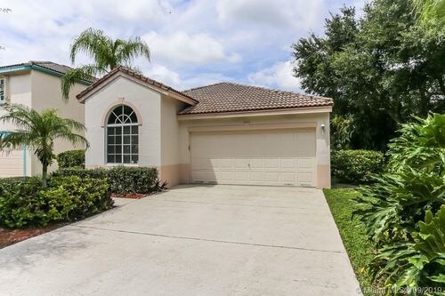 Primary Photo - 1403 Banyan Cir