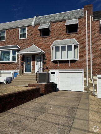Building Photo - 11816 Brandon Rd