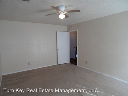 Building Photo - 2929-2931 Las Vegas Trail