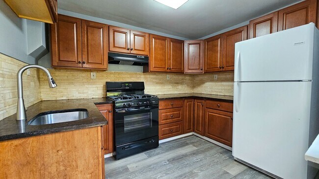 Foto del edificio - 2060 N Franklin St, Philadelphia, PA 19122