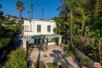 Building Photo - 1368 Vireo Dr