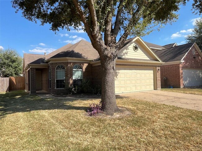 Foto del edificio - 15430 Fir Woods Ln