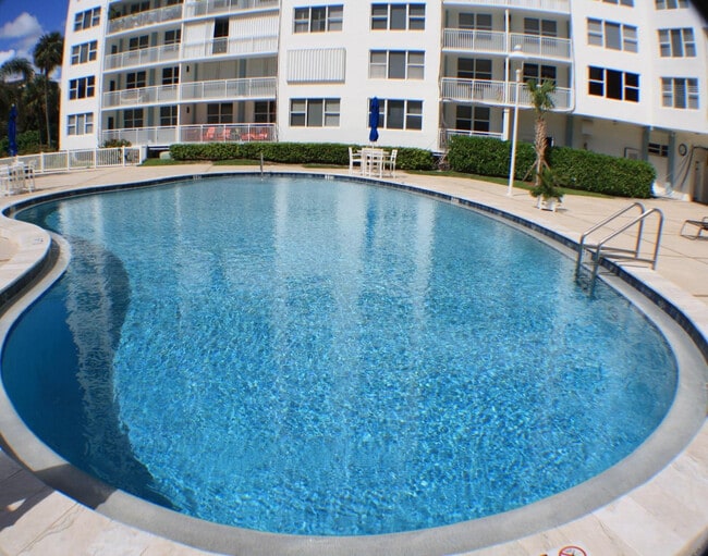 Building Photo - 201 N Ocean Blvd