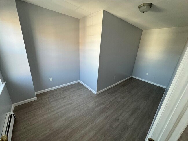 Foto del edificio - 1044 E 86th St