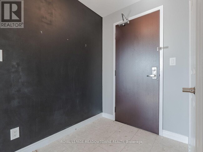 Building Photo - 208 Enfield Pl