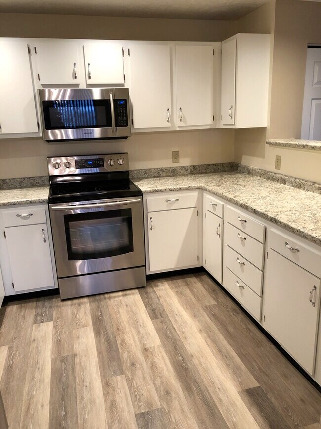 Kitchen full view - 1203 Dutilh Rd