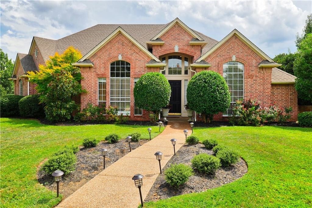 Primary Photo - 700 Lakehurst Ct