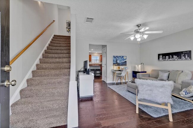 Photo - 1504 Sprucedale Dr Townhome