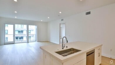 Building Photo - 2606 Rivington