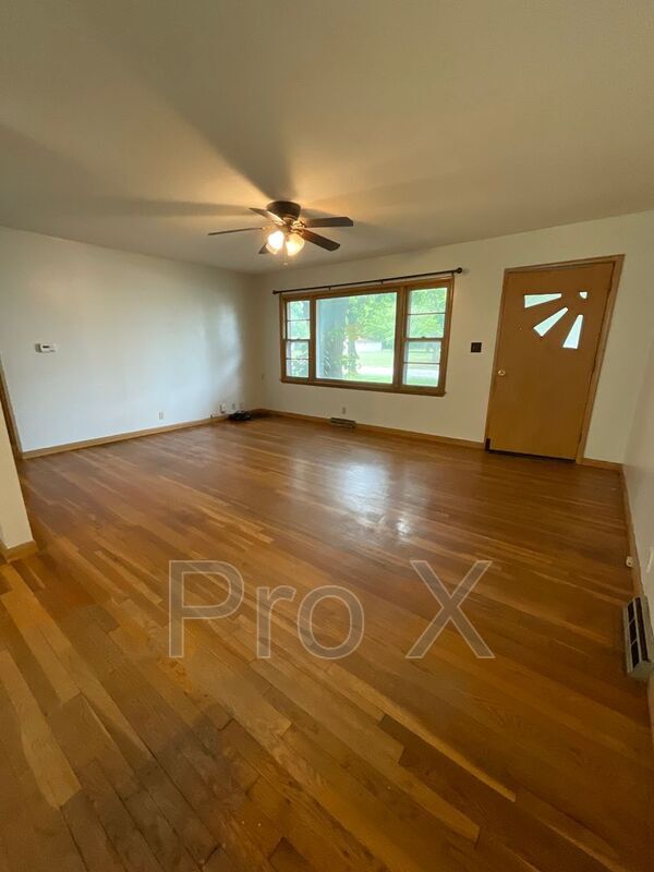 Foto del edificio - 304 S Ozark St