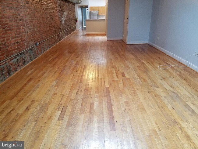 Foto del edificio - 104 S 13th St