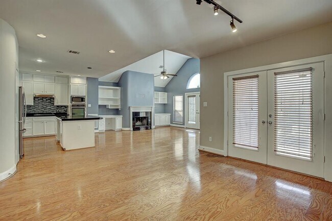 Building Photo - 9802 Marlink