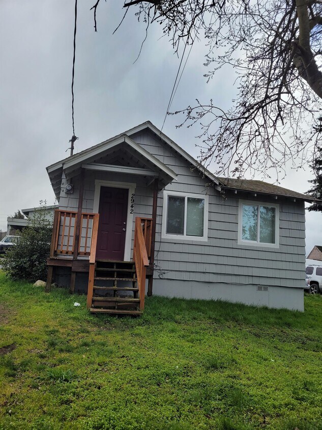 2942 E Walnut St, Port Angeles, WA 98362 House Rental in Port Angeles