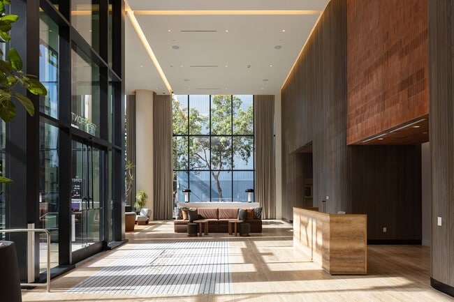 Lobby Lounge - The Torrey - The Torrey