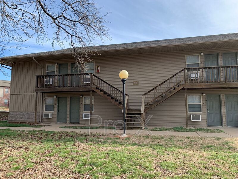 Foto principal - 926 N Goetz Blvd