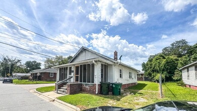 Building Photo - 516 Roosevelt Ave