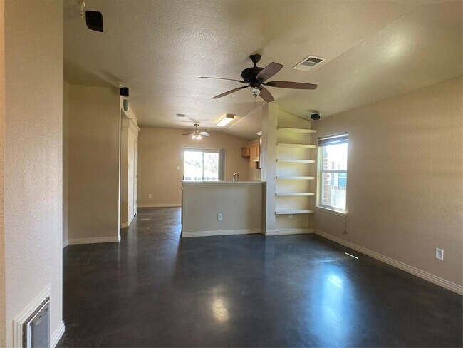 Building Photo - 1009 Grey Castle Dr