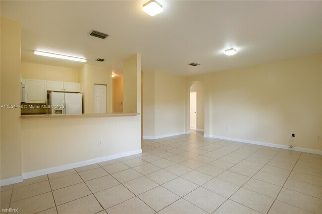 Foto del edificio - 3 br, 2 bath House - 1555 NE 33rd Rd # 113...