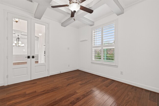 Building Photo - 2727 Carriage Hollow Ln