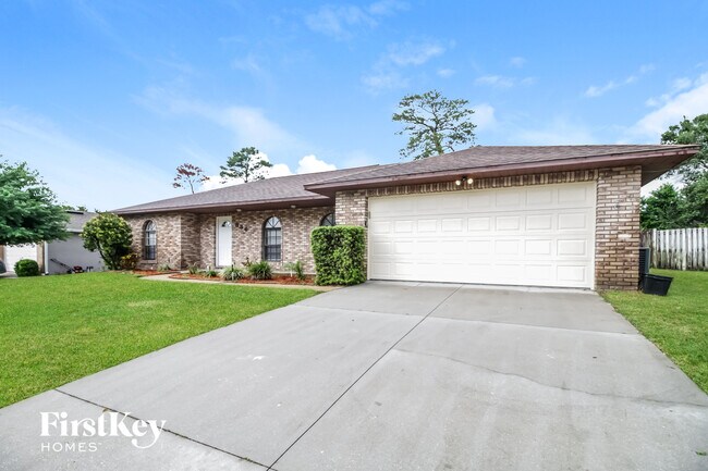 Foto del edificio - 836 Sylvia Dr