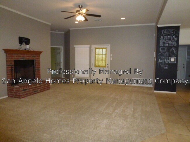 Building Photo - 6006 Carrizo St