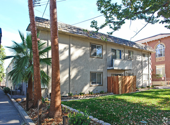 Building Photo - J St. Apts.