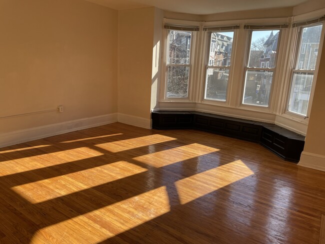Living Room - 4815 Walton Ave