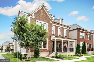 Building Photo - 20610 Holyoke Dr