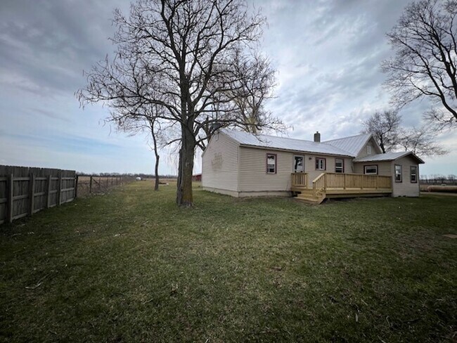 Building Photo - Pending application....10863 Meridian Rd, ...