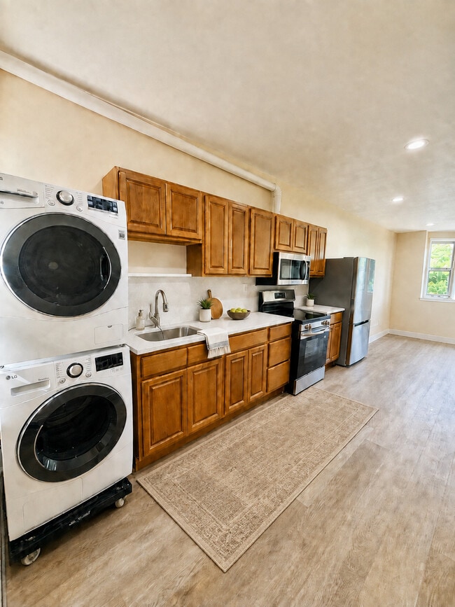 Photo - 2213 N 33rd St-2 Apartment