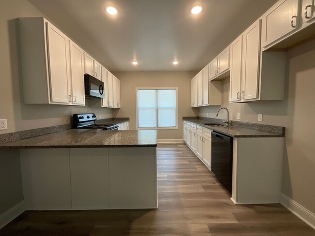 Building Photo - Duplex