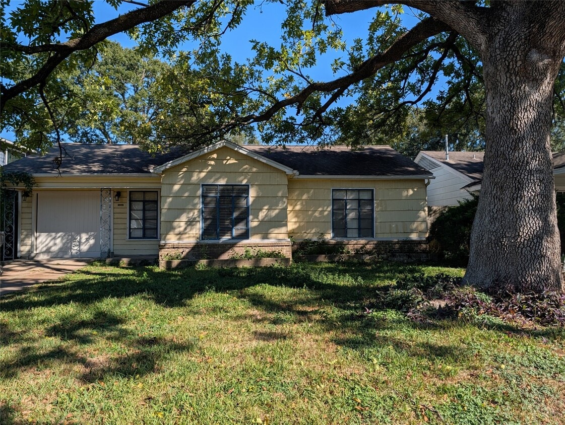 Primary Photo - 5318 Angelo St