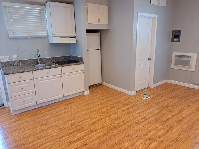 Foto del edificio - 5317 Ventura Canyon Ave