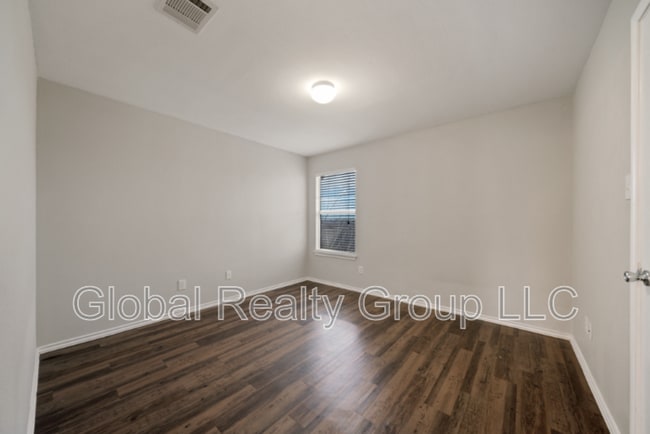 Building Photo - 216 Anvil Pl