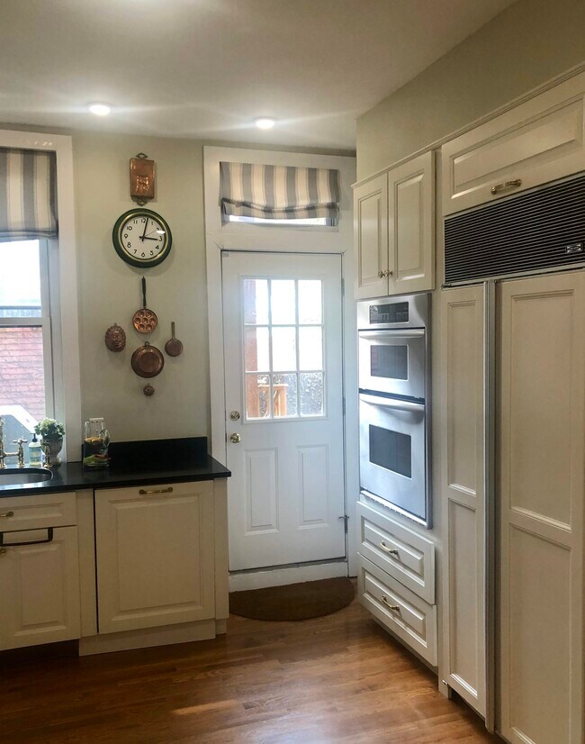 Building Photo - 95 Third St