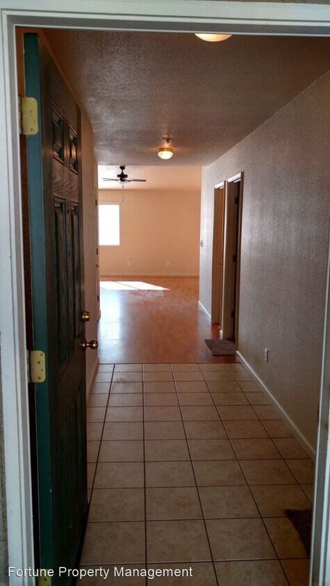 Primary Photo - 4 br, 2 bath House - 3947 W. Delta Ave.