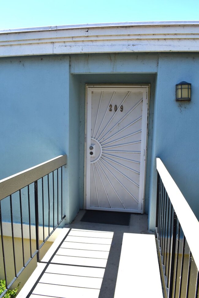 Building Photo - 6241 Riverside Blvd