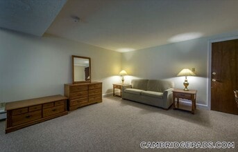 Building Photo - 9 Chester St