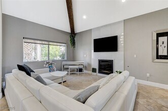 Building Photo - 2984 Sun Lake Dr Building Photo - 2984 Sun Lake Dr