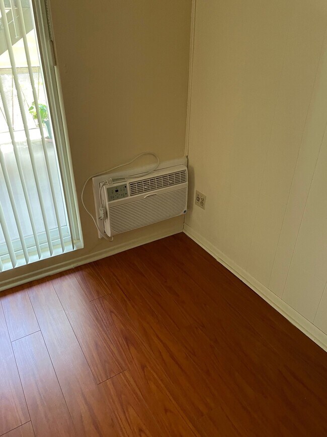 Foto del edificio - 569 E Palm Ave