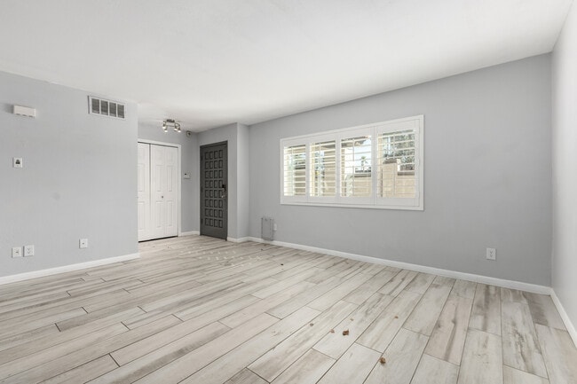 Building Photo - 4938 N 74th St